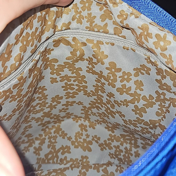 Travelon Large Crossbody Bag Blue. NWT - Picture 6 of 10